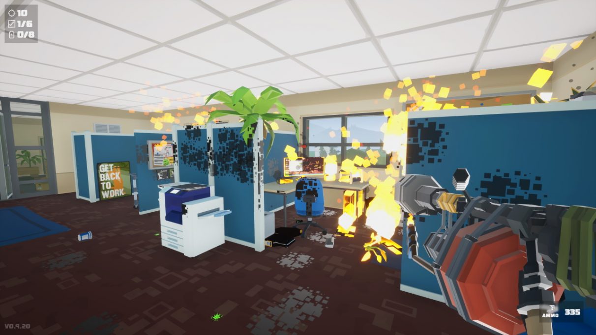 Una captura de pantalla de una oficina típica en Kill It With Fire: hay cubículos, una gran impresora de pie, una maceta.  Sin embargo, gran parte de esta oficina está en llamas.  El jugador empuña un lanzallamas.